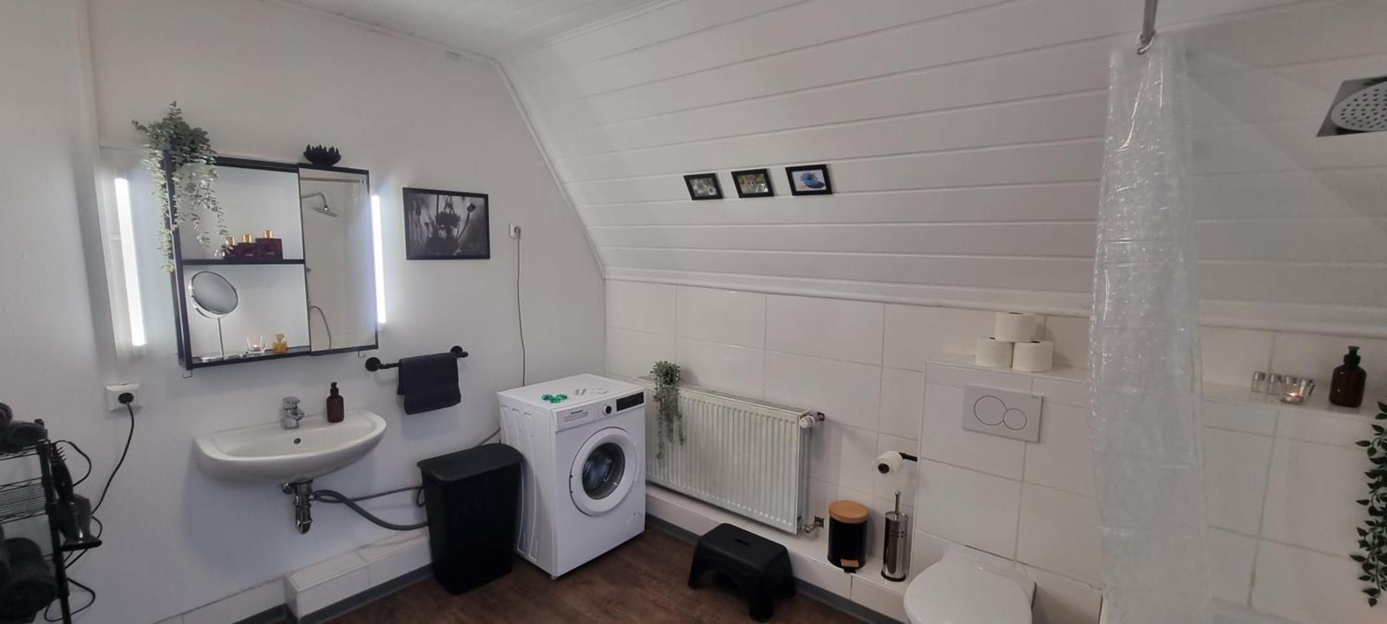 Nigella Apartment Direkt Am Hauptbahnhof Celle Fur 6 Personen Mit Kostenfreiem Parkplatz Voll Ausgestatteter Kuche Elite Standard Buitenkant foto